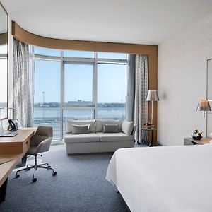 Upper Floors King Room